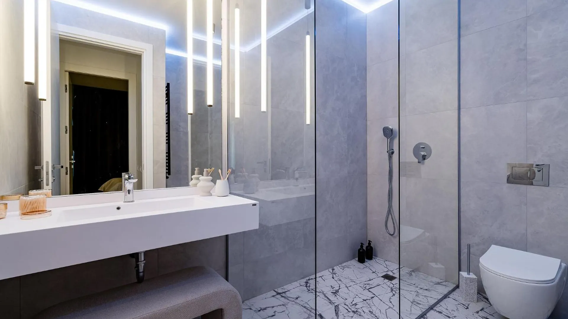 Downtown Scandinavian Igloo With Jacuzzi&Garden Bucharest Apartment