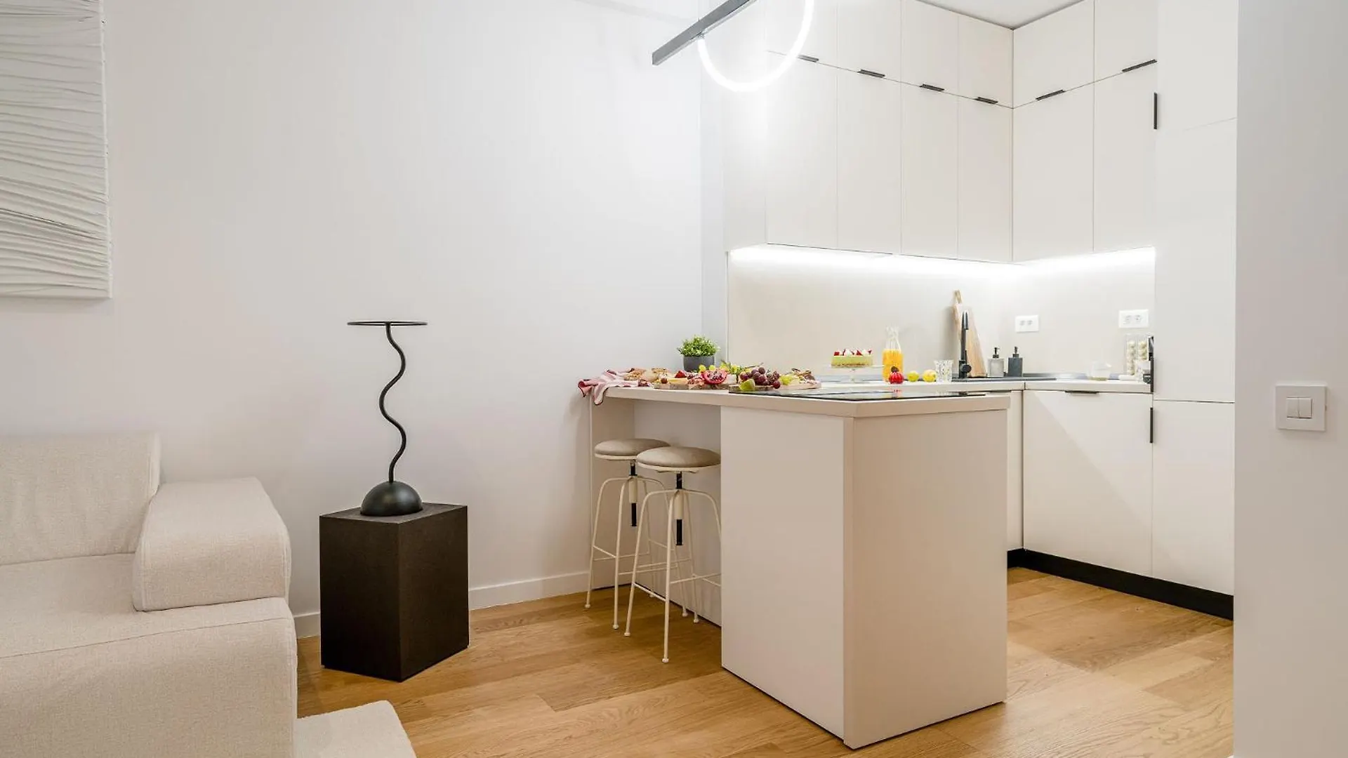 Apartment Downtown Scandinavian Igloo With Jacuzzi&Garden Bucharest